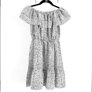 Off-the-shoulders Summer Dress!